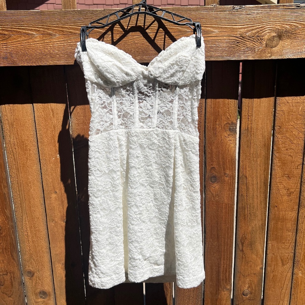 white strapless mini dress, lace and cotton, Bardot, sheer lace with boning